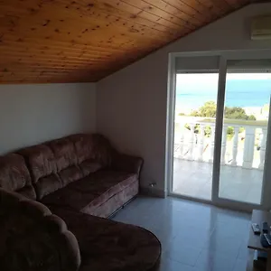 Apartmán Dorkin, Preko