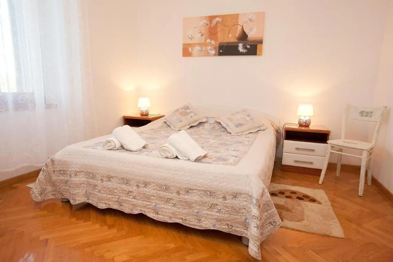 Family Friendly Apartments With A Swimming Pool Preko, Ugljan - 20390
