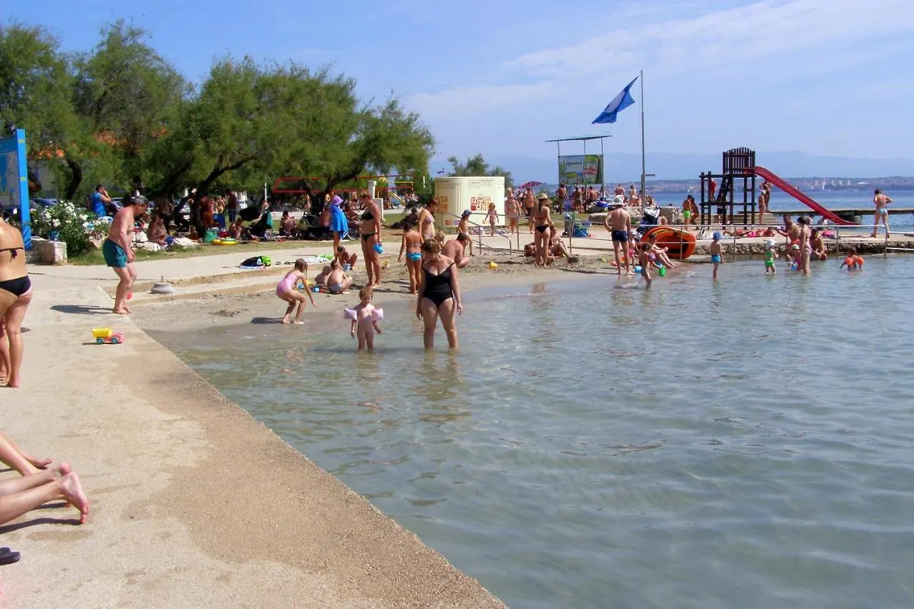 Family Friendly Apartments With A Swimming Pool Preko, Ugljan - 20390 Croatia