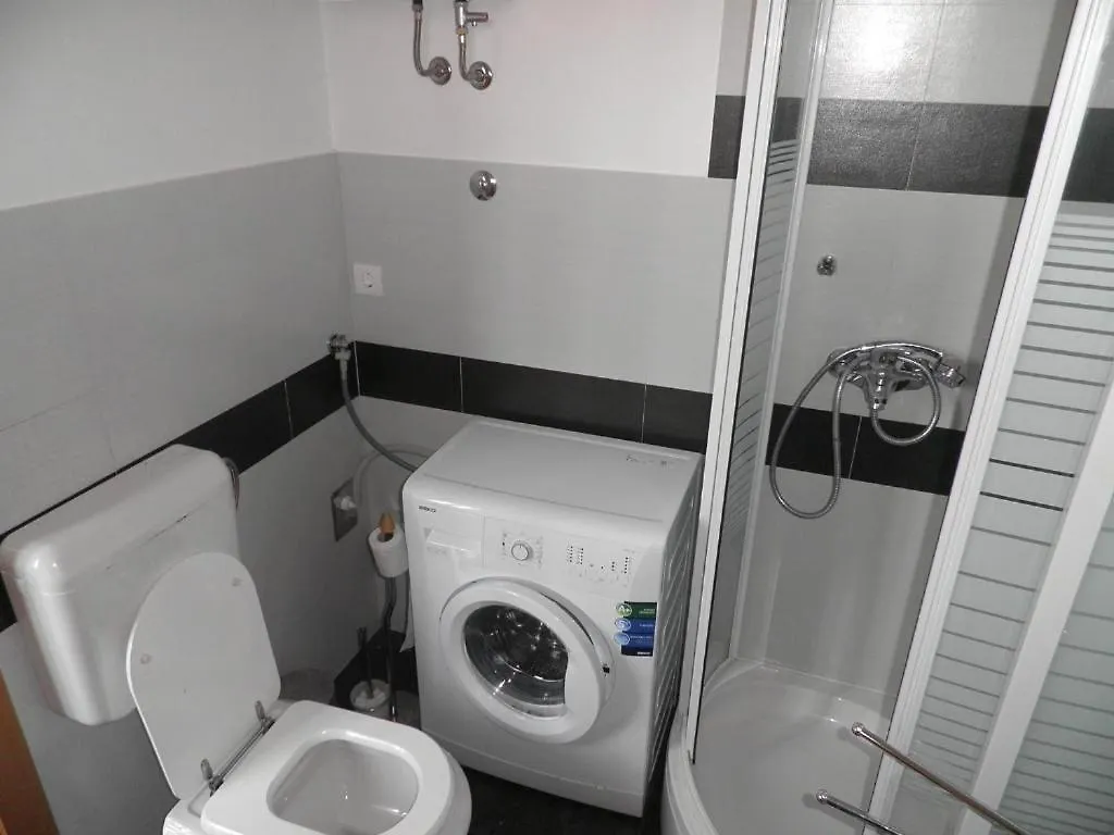 Family Friendly Apartments With A Swimming Pool Preko, Ugljan - 20390 0*, Preko