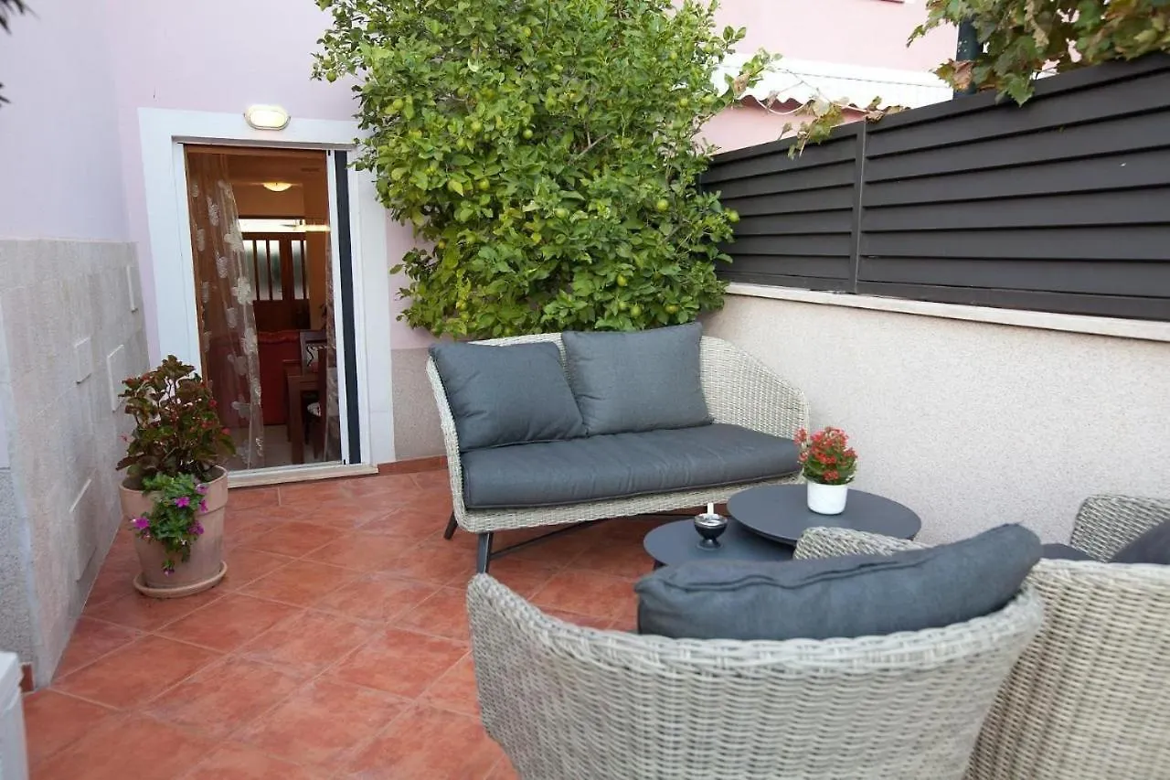 Family Friendly Apartments With A Swimming Pool Preko, Ugljan - 20390