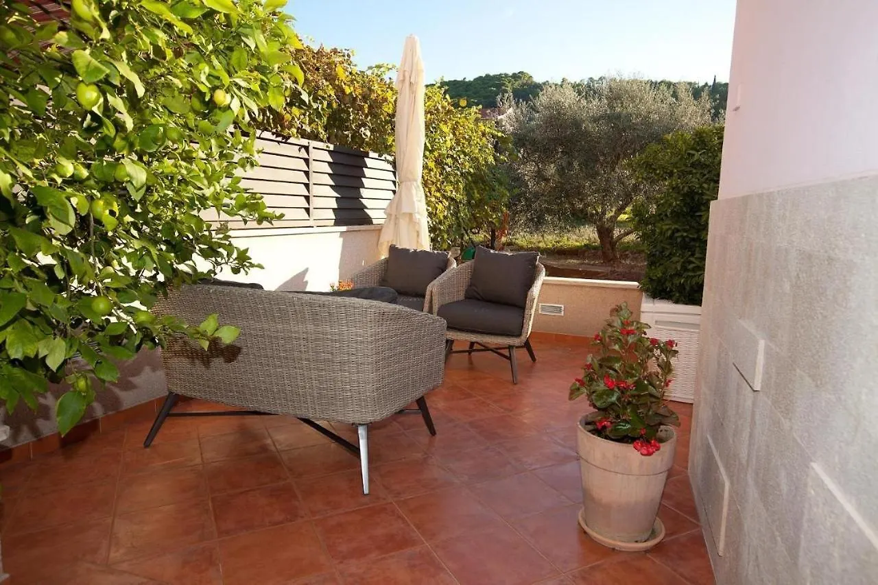 Family Friendly Apartments With A Swimming Pool Preko, Ugljan - 20390